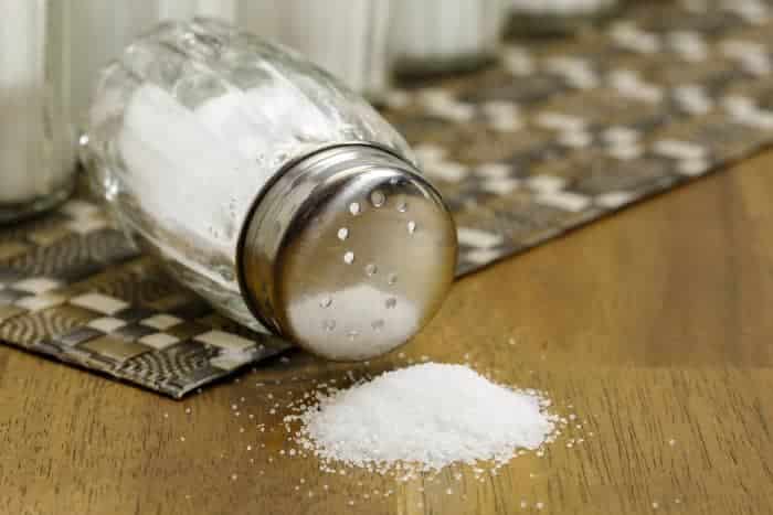 Le sodium peut être extrait du sel.