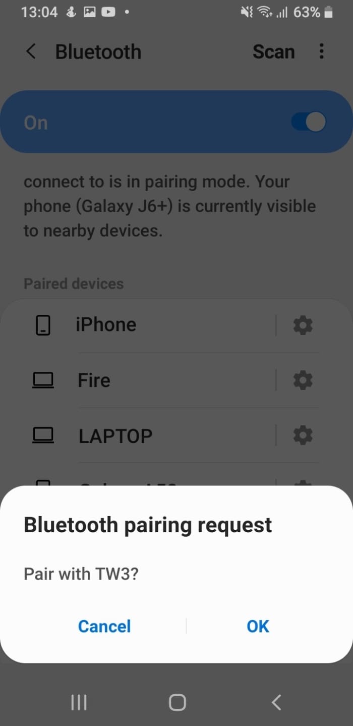 Allumez votre Bluetooth.  Trouvez votre appareil d'écouteurs sans fil et couplez-le avec Bluetooth.