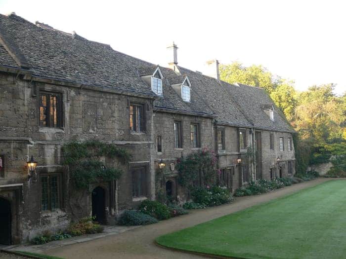 Vieux cottages, côté sud du quad principal, Worcester College, Université d'Oxford, Royaume-Uni.