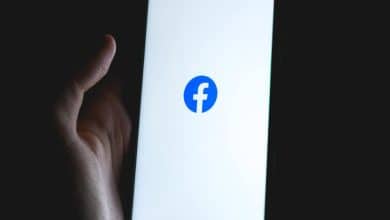 Comment activer le mode sombre de Facebook sur iPhone et Android