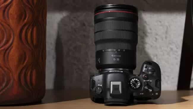 Le Canon EOS R6 Mark II est un appareil photo très recherché par les photographes et les vidéastes.