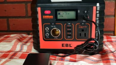 Examen de la centrale électrique portable EBL MP330 Voyager